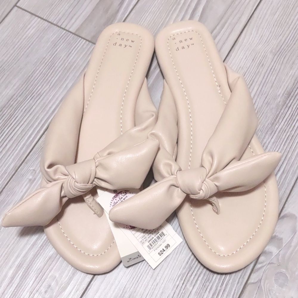 A New Day Cream Adley Flip Flops Sandals Sz 8.5